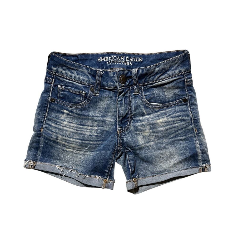 AMERICAN EAGLE WOMEN'S BLUE DENIM JEAN DISTRESSED SHORTIE SHORT SIZE 2 WAIST 26"
